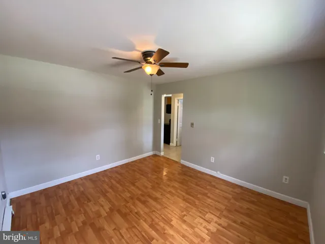 $1,250 | 207 North Irving Avenue, Colonial Beach, VA 22443