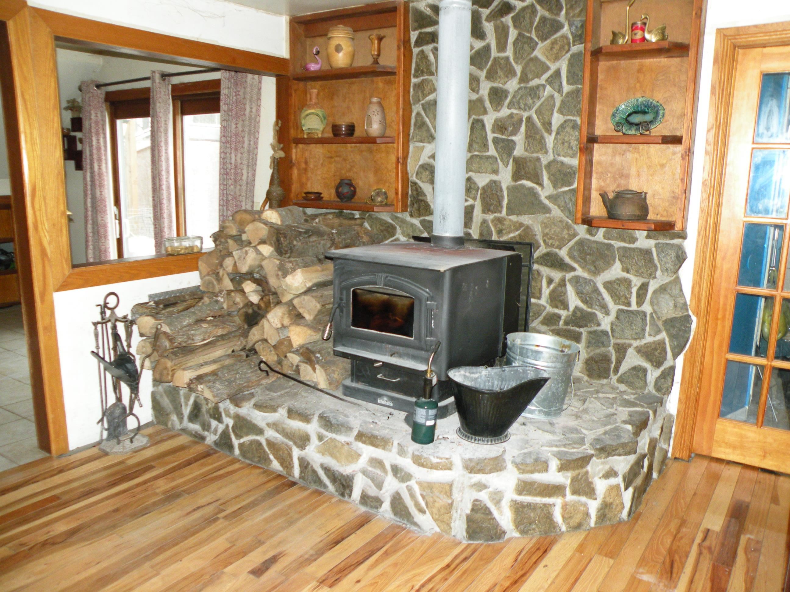 4807 Jones Road Beaverton, MI 48612 - Photo 6 of 17 1895868-5.JPG