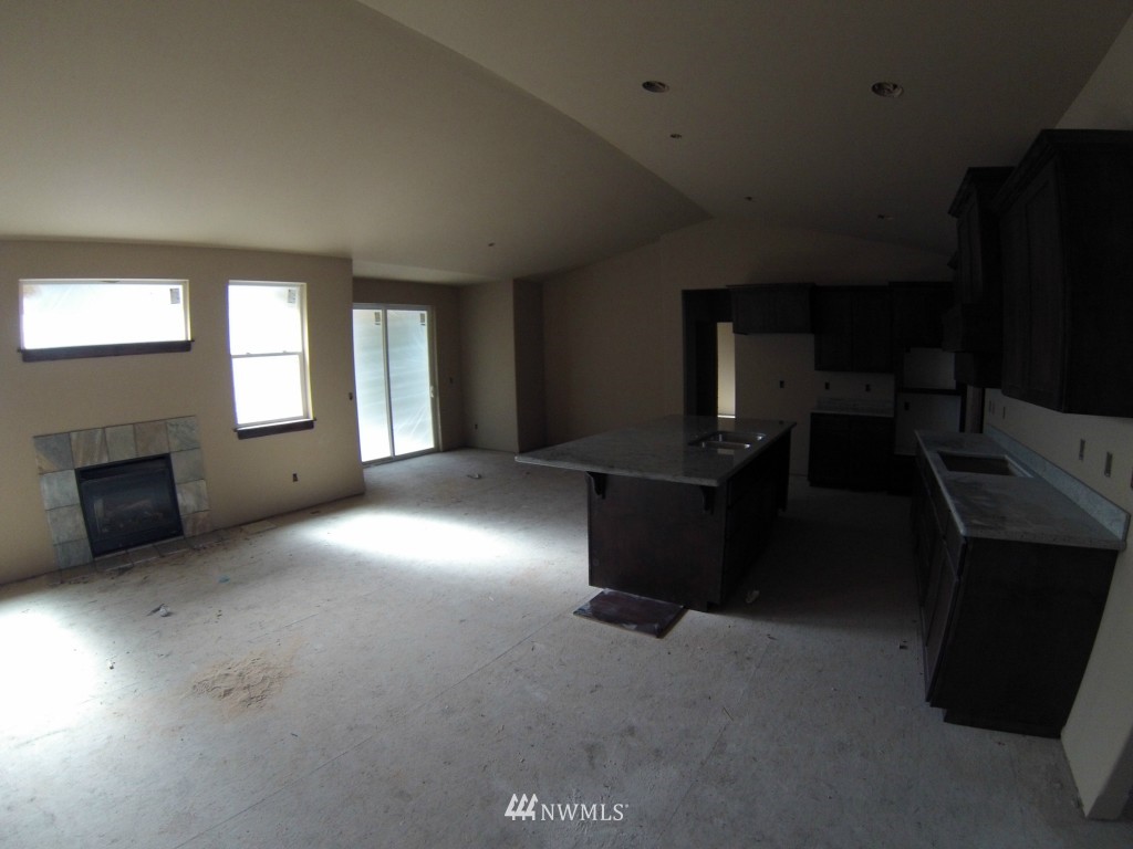 2806 290th Street South Roy, WA 98580 - Photo 2 of 13