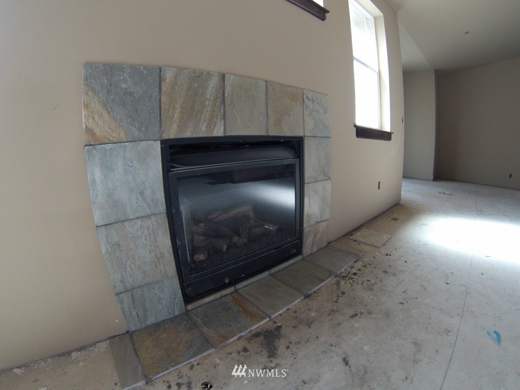 2806 290th Street South Roy, WA 98580 - Photo 10 of 13