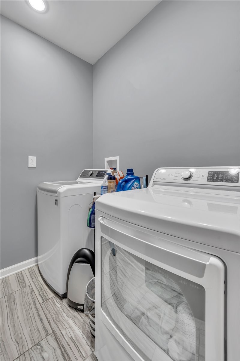 8 Valley Pond Lane Kelso, TN 37348 - Photo 27 of 75 a utility room with dryer and washer