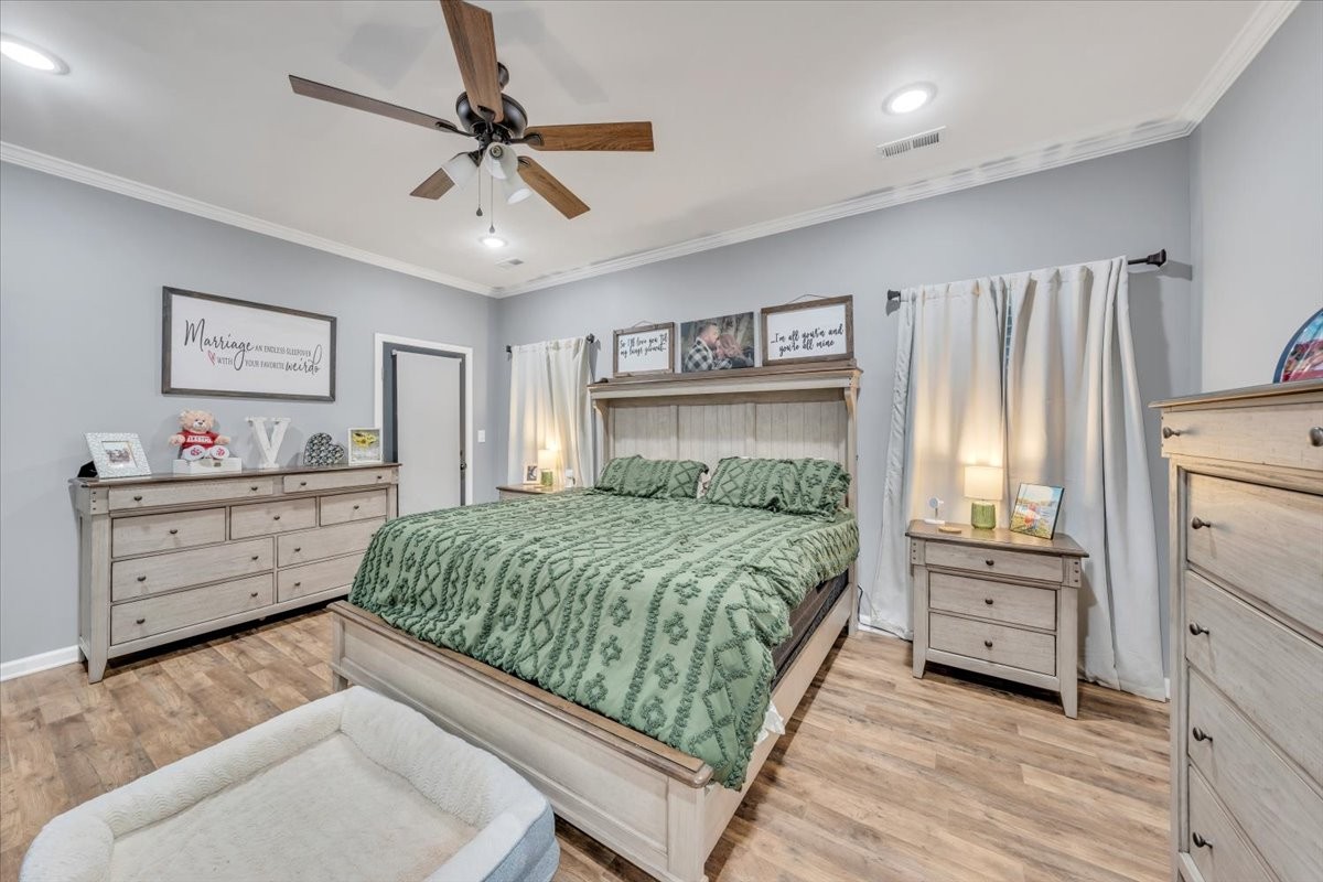 8 Valley Pond Lane Kelso, TN 37348 - Photo 30 of 75 a bedroom with a bed and a window