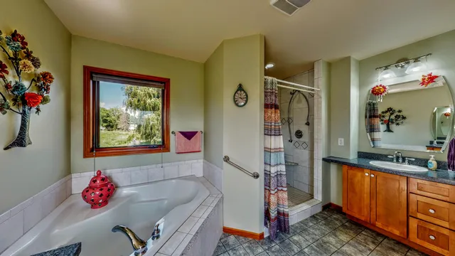 $649,900 | 615 Fairway Circle, Jefferson, WI 53549