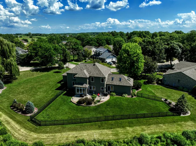 $649,900 | 615 Fairway Circle, Jefferson, WI 53549