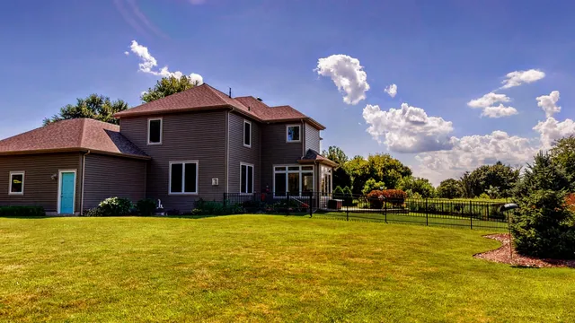 $649,900 | 615 Fairway Circle, Jefferson, WI 53549