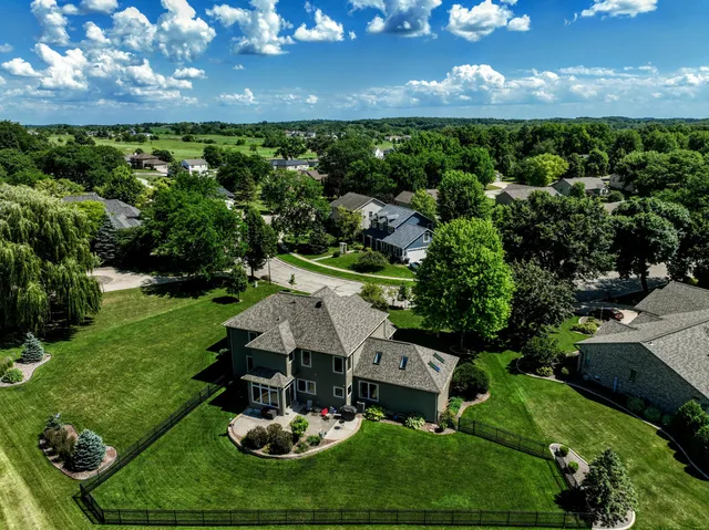 $649,900 | 615 Fairway Circle, Jefferson, WI 53549