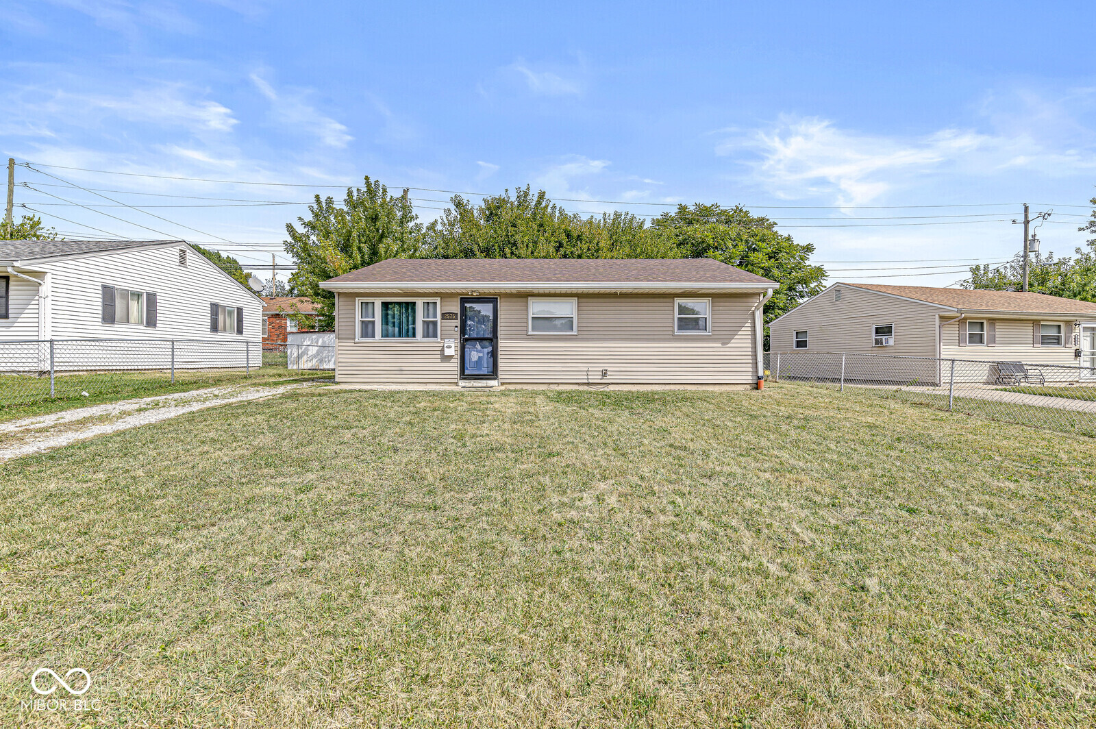 2575 St Peter Street Indianapolis, IN 46203 - Photo 2 of 24