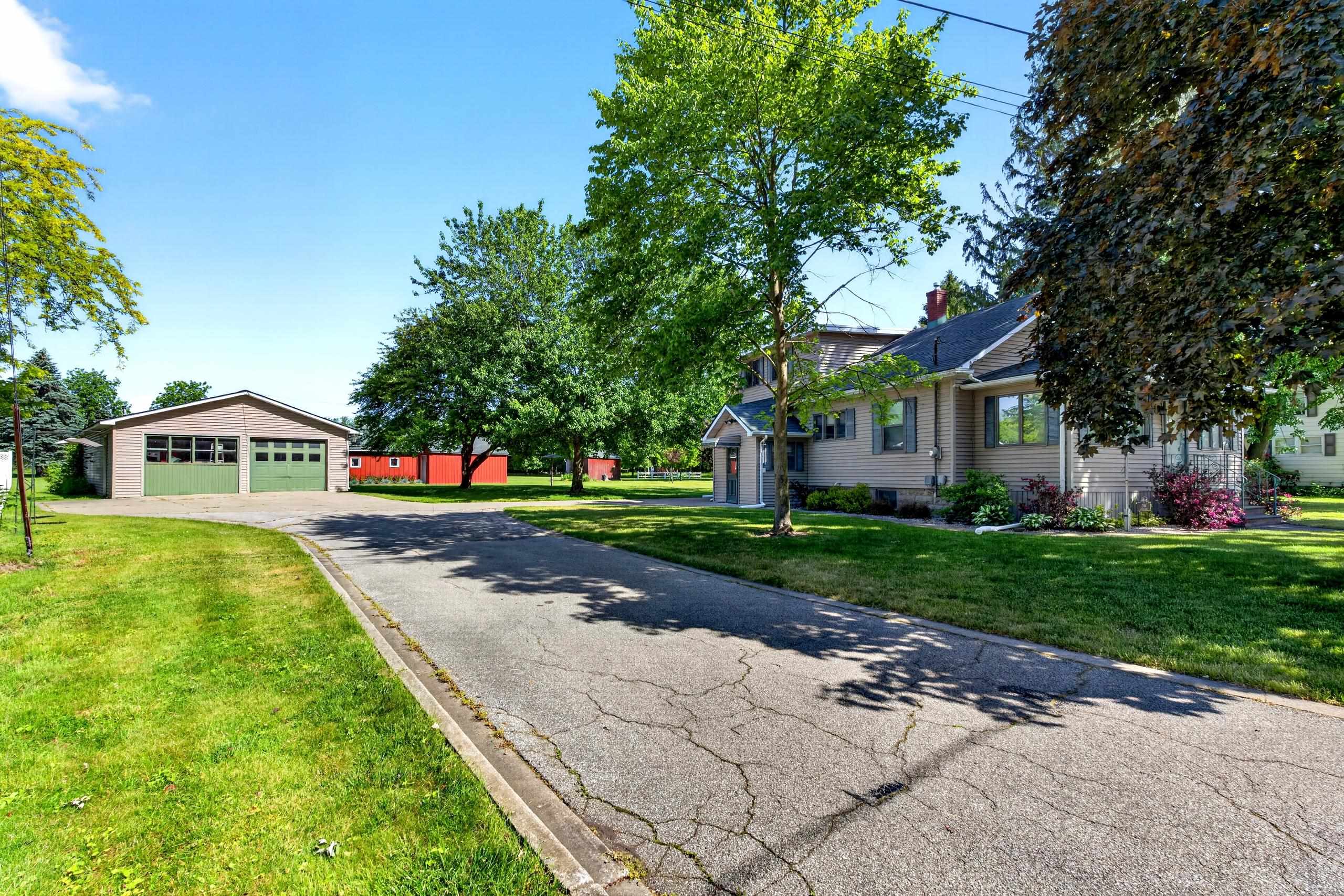 204 Russell Road Kawkawlin, MI 48631 - Photo 2 of 82 Gallery Image 2