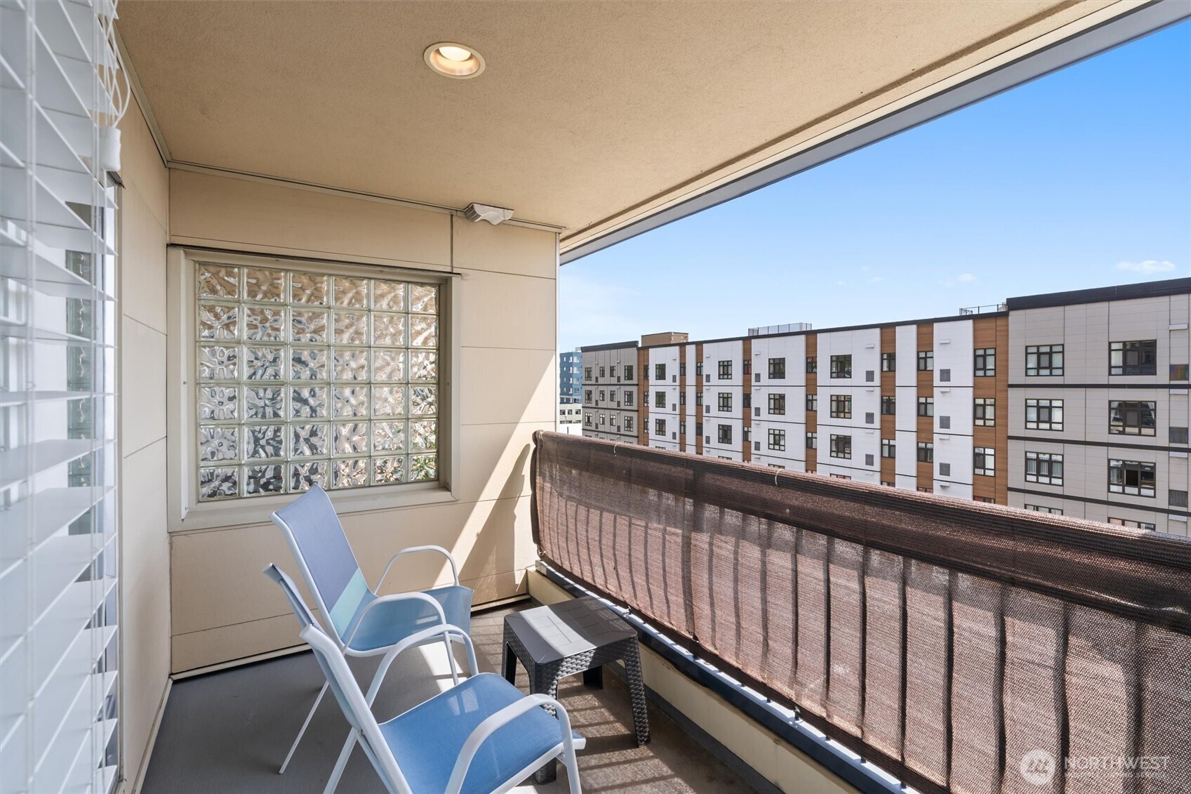 321 10th Avenue South, Unit 705 Seattle, WA 98104 - Photo 26 of 28