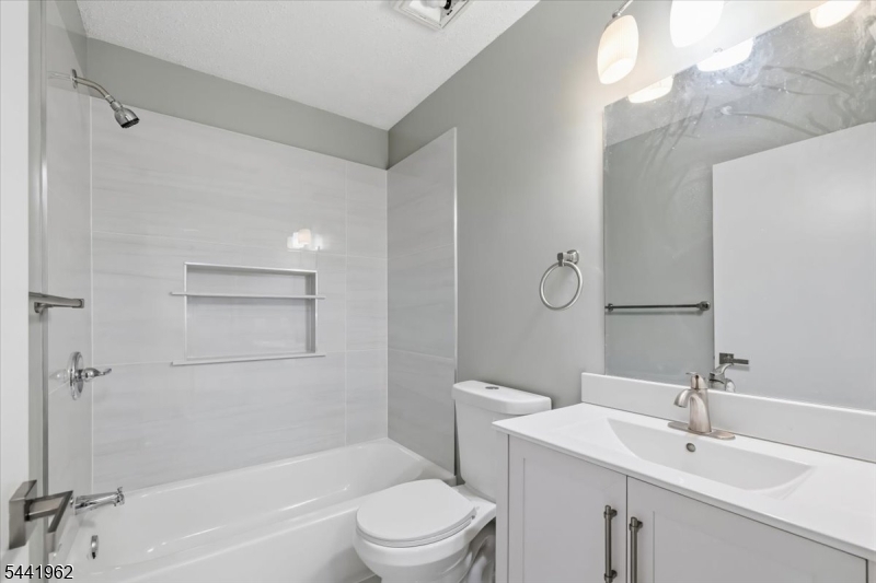 286 Nebula Road Piscataway, NJ 08854 - Photo 32 of 38