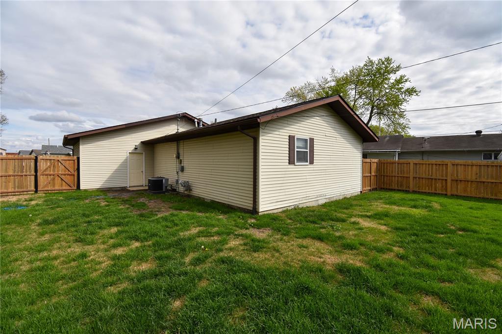 9 North Main Street Moro, IL 62067 - Photo 22 of 24