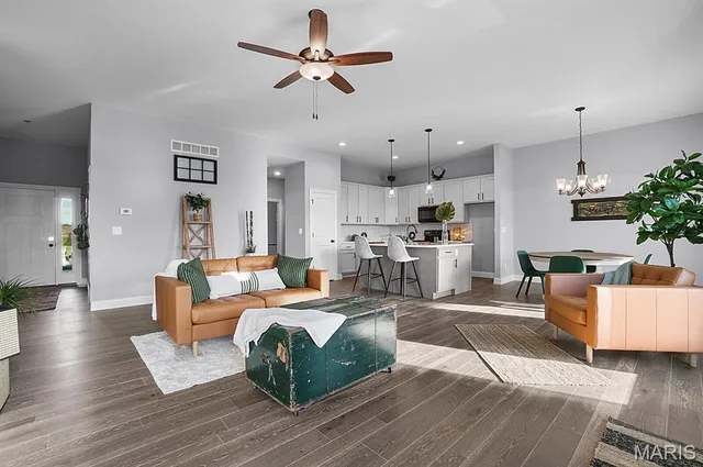 $449,900 | 1 Vly Brk Court, Unit 1 SJM, Washington, MO 63090