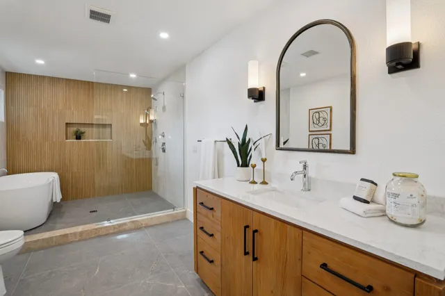 $999,000 | 78159 Lago Drive, La Quinta, CA 92253