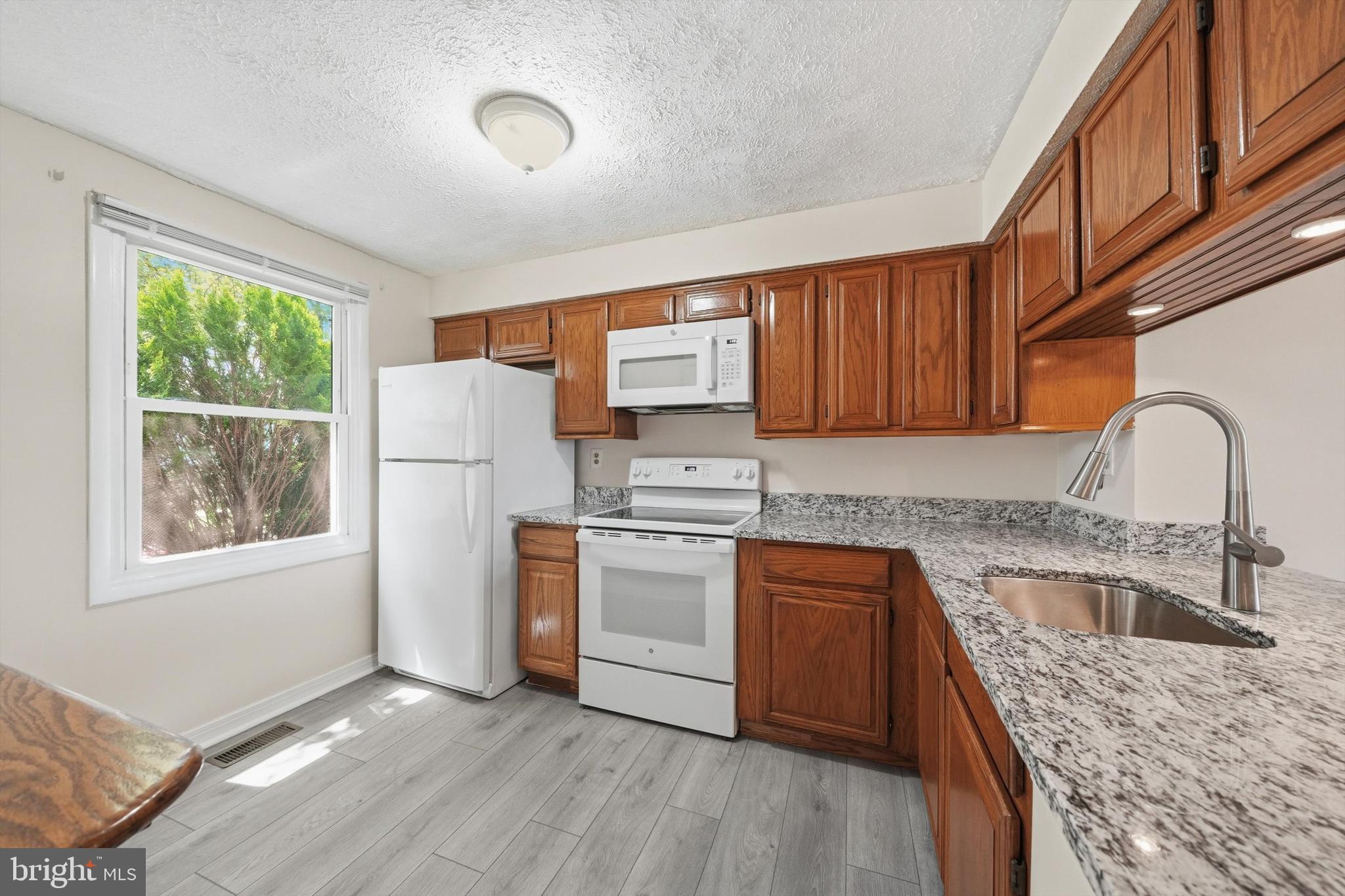 2807 Shepperton Terrace Silver Spring, MD 20904 - Photo 7 of 33