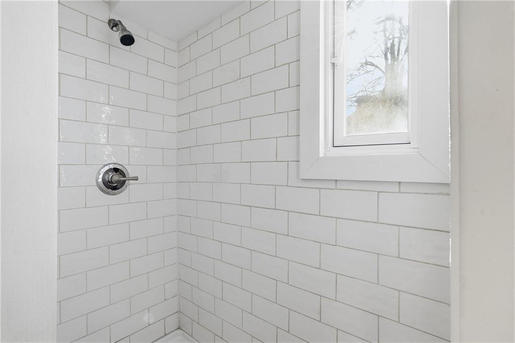 2923 Frederick Street Pittsburgh, PA 15212 - Photo 17 of 47