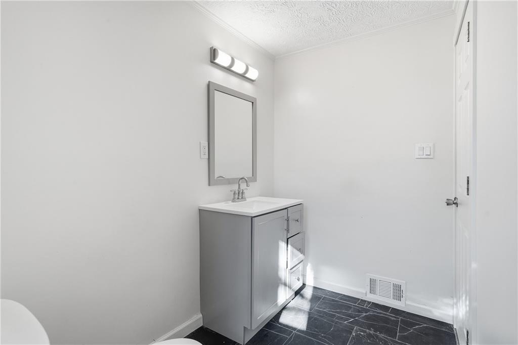 2923 Frederick Street Pittsburgh, PA 15212 - Photo 18 of 47