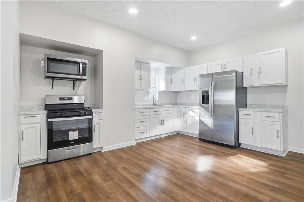 2923 Frederick Street Pittsburgh, PA 15212 - Photo 8 of 47