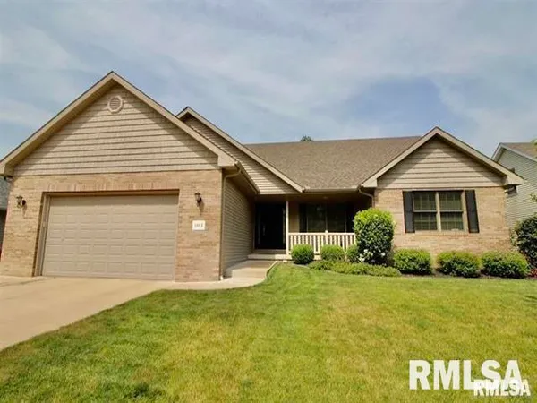 $374,900 | 1913 Dane - Kelsey Drive, Pekin, IL 61554