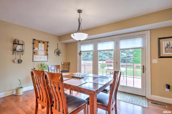 $374,900 | 1913 Dane - Kelsey Drive, Pekin, IL 61554