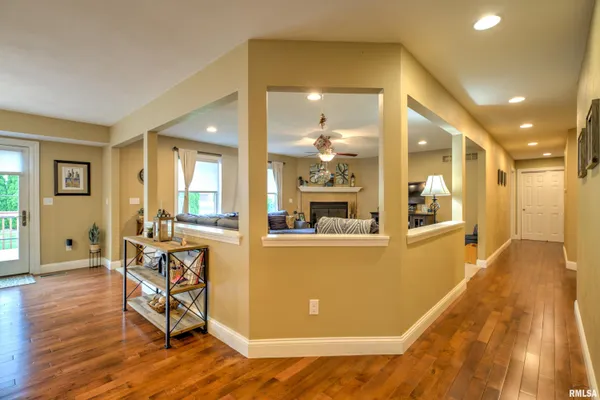 $374,900 | 1913 Dane - Kelsey Drive, Pekin, IL 61554