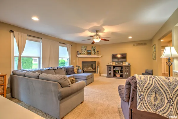 $374,900 | 1913 Dane - Kelsey Drive, Pekin, IL 61554