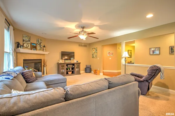 $374,900 | 1913 Dane - Kelsey Drive, Pekin, IL 61554