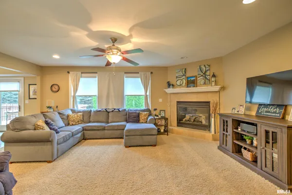 $374,900 | 1913 Dane - Kelsey Drive, Pekin, IL 61554