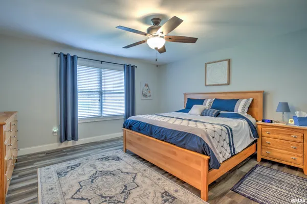 $374,900 | 1913 Dane - Kelsey Drive, Pekin, IL 61554