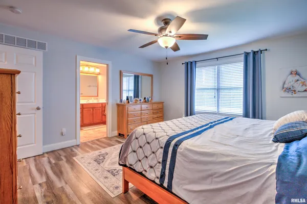 $374,900 | 1913 Dane - Kelsey Drive, Pekin, IL 61554