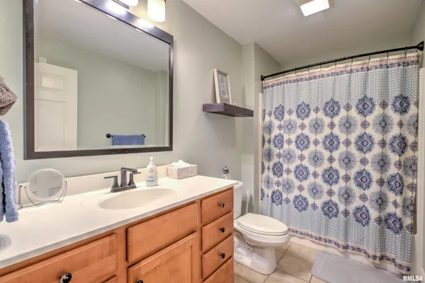 $374,900 | 1913 Dane - Kelsey Drive, Pekin, IL 61554