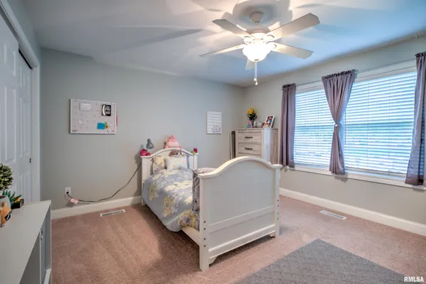 $374,900 | 1913 Dane - Kelsey Drive, Pekin, IL 61554