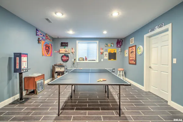 $374,900 | 1913 Dane - Kelsey Drive, Pekin, IL 61554