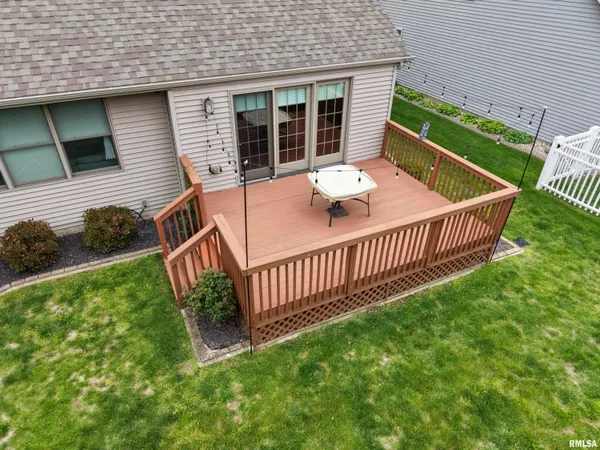 $374,900 | 1913 Dane - Kelsey Drive, Pekin, IL 61554