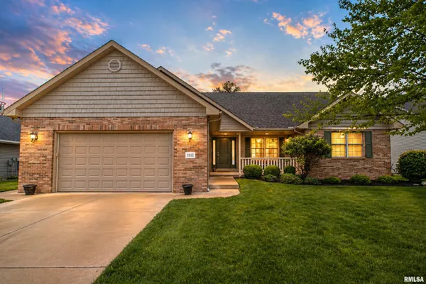 $374,900 | 1913 Dane - Kelsey Drive, Pekin, IL 61554