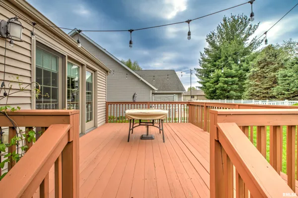 $374,900 | 1913 Dane - Kelsey Drive, Pekin, IL 61554