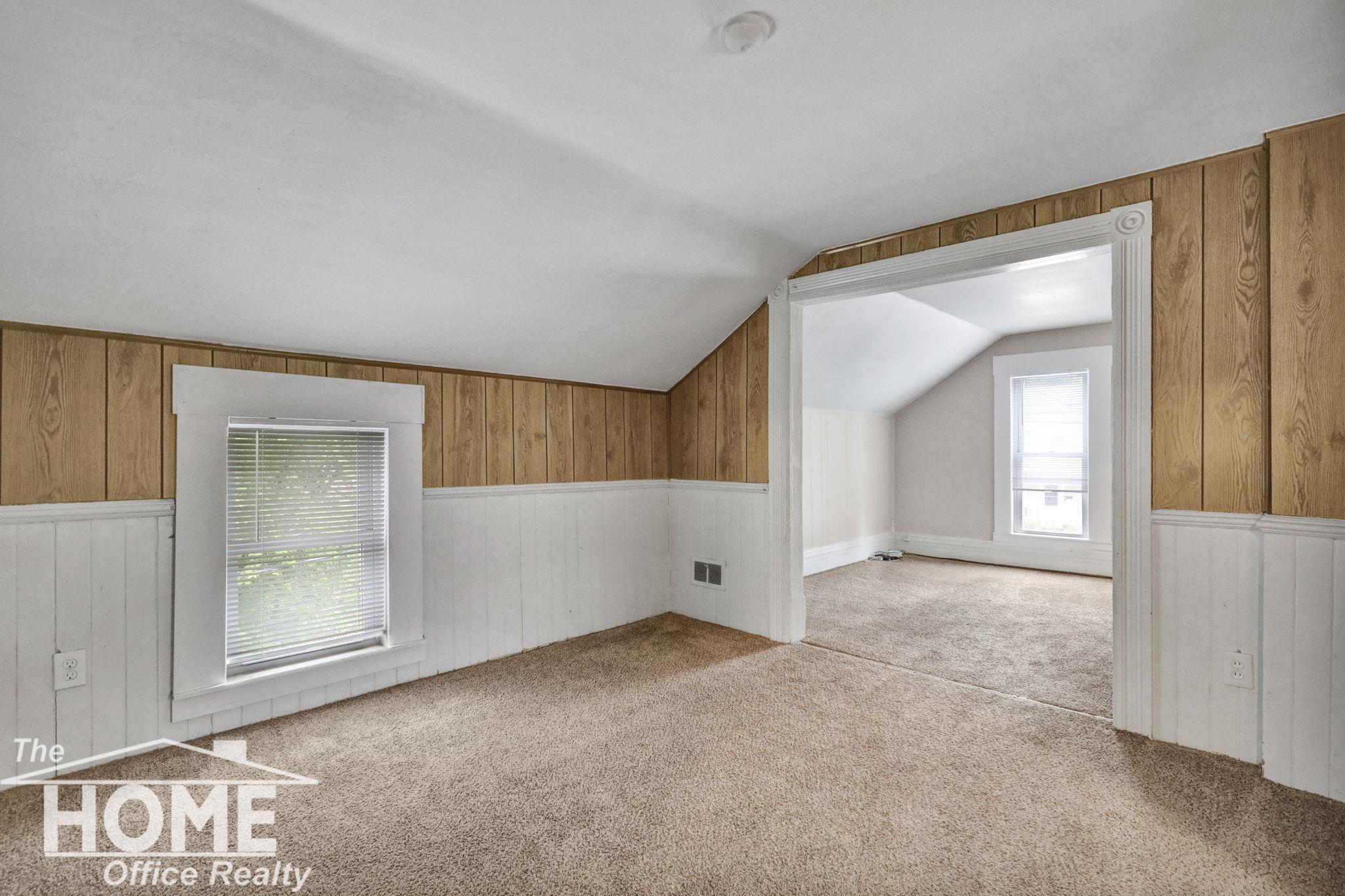 422 Clinton Street Owosso, MI 48867 - Photo 7 of 14