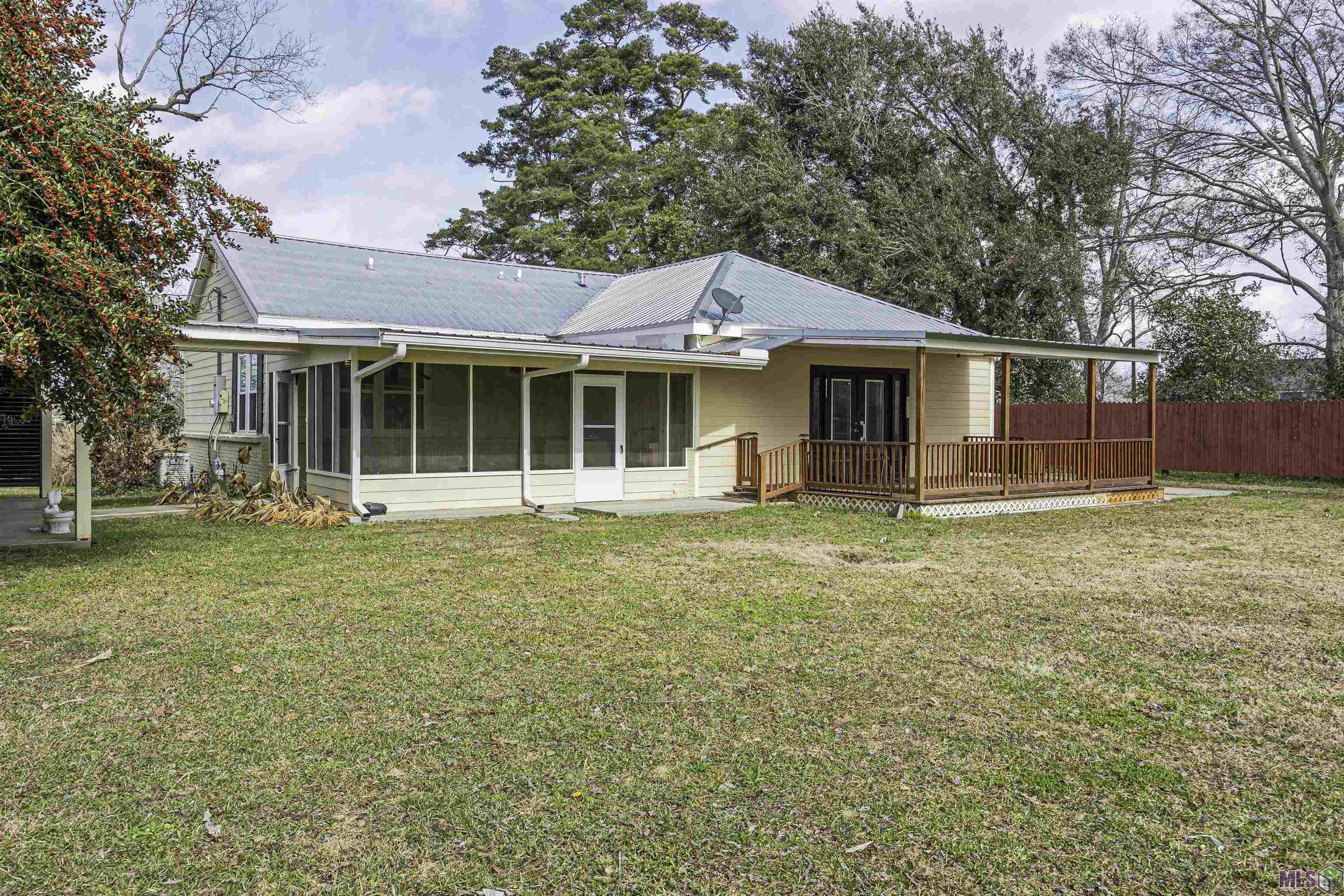 9620 Island Road Ventress, LA 70783 - Photo 3 of 20