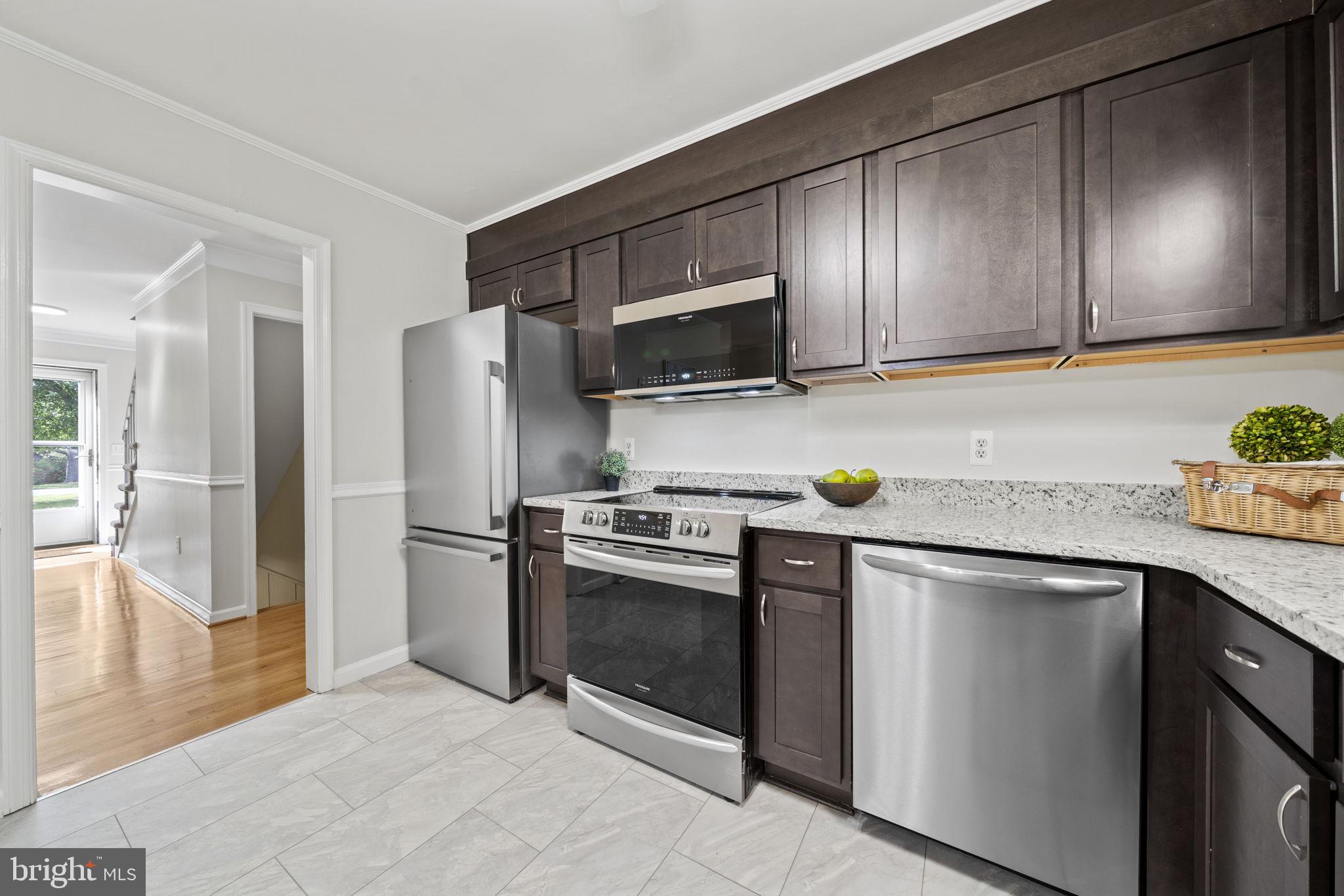 451 Ridgemore Street Fredericksburg, VA 22405 - Photo 5 of 29 Stainless steel appliances