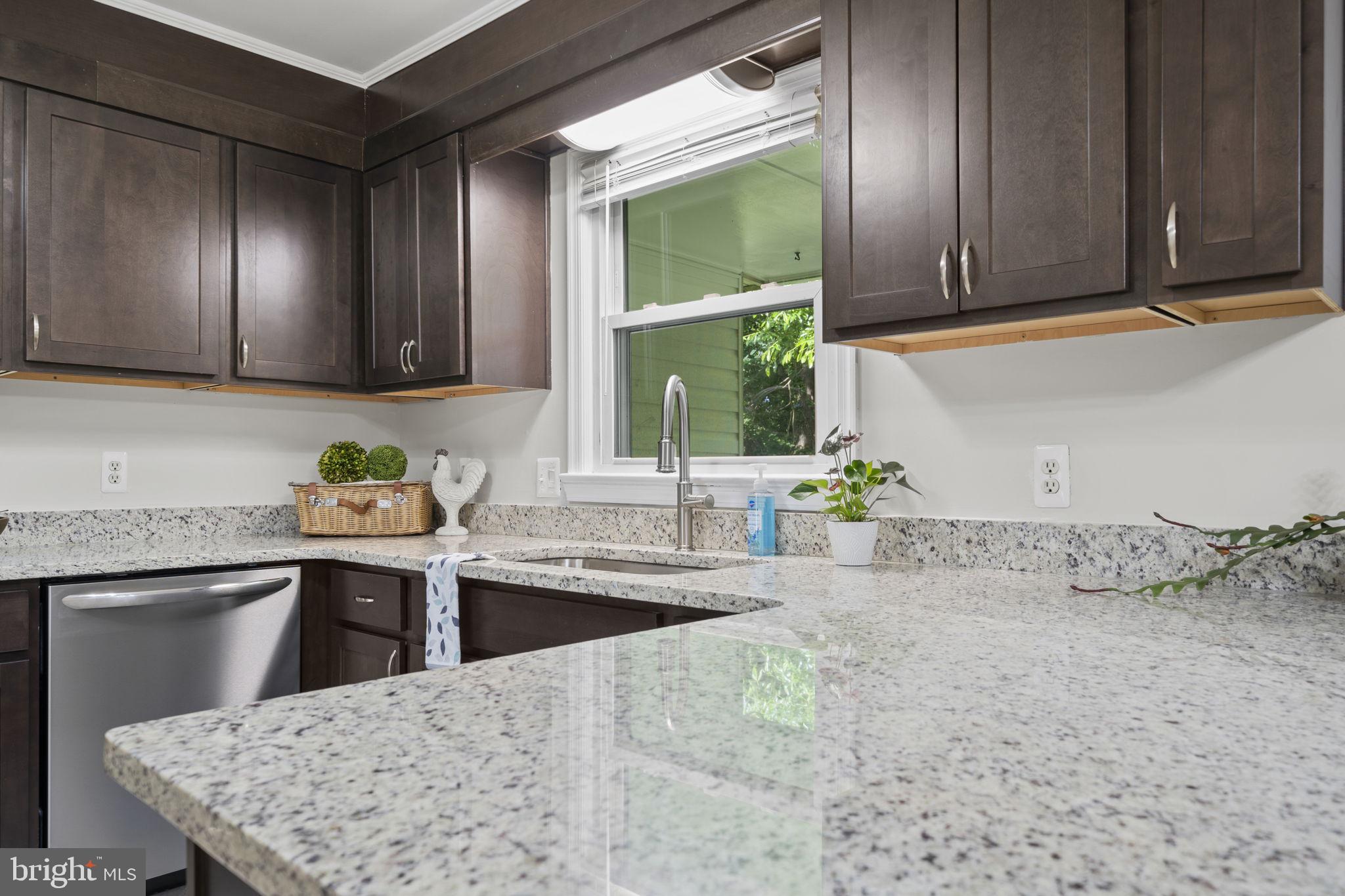 451 Ridgemore Street Fredericksburg, VA 22405 - Photo 6 of 29 Beautiful new granite counters