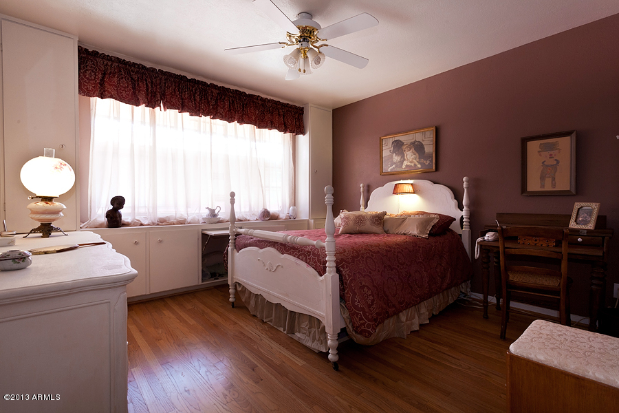 180 East Coronado Road, Unit 67 Phoenix, AZ 85004 - Photo 10 of 14 Large Guest Bedroom