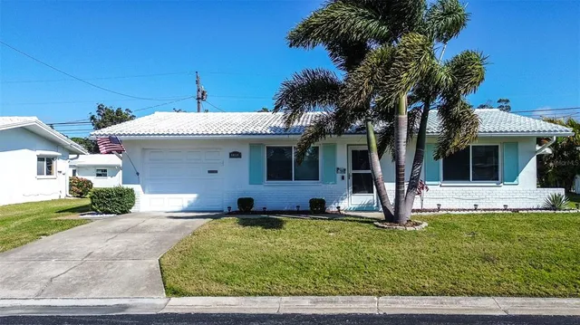 $330,000 | 14131 89th Avenue North, Seminole, FL 33776