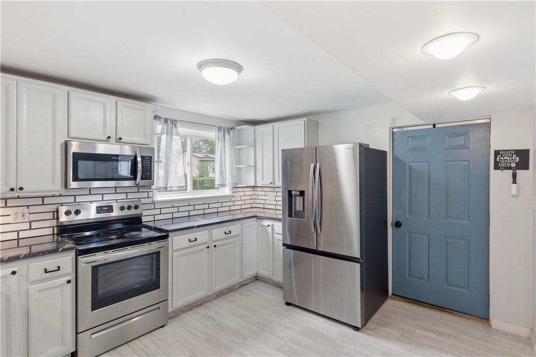 41 Chiltern Road Henrietta, NY 14623 - Photo 17 of 36
