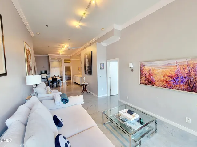 $2,295 | 319 Fayetteville Street, Unit 406, Raleigh, NC 27601