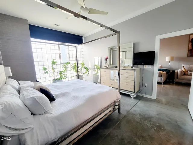 $2,295 | 319 Fayetteville Street, Unit 406, Raleigh, NC 27601