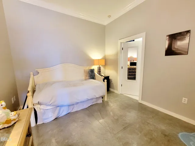 $2,295 | 319 Fayetteville Street, Unit 406, Raleigh, NC 27601