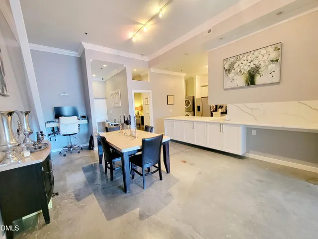 $2,295 | 319 Fayetteville Street, Unit 406, Raleigh, NC 27601