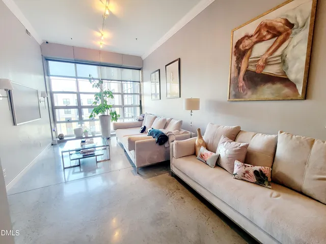 $2,295 | 319 Fayetteville Street, Unit 406, Raleigh, NC 27601