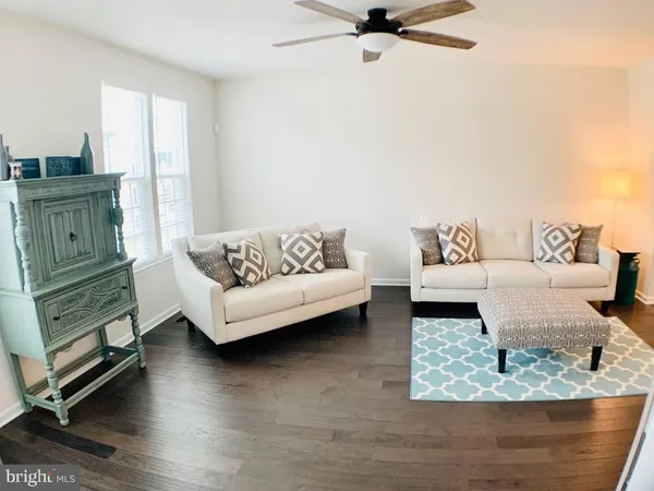 $2,450 | 408 Streamview Drive, Fredericksburg, VA 22405