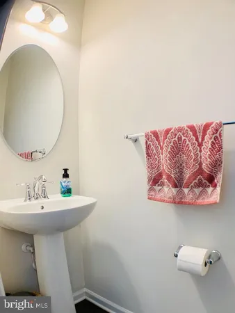 $2,450 | 408 Streamview Drive, Fredericksburg, VA 22405