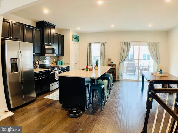 $2,450 | 408 Streamview Drive, Fredericksburg, VA 22405